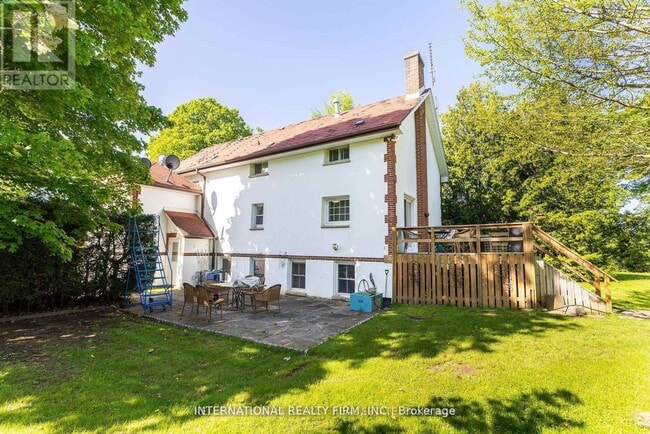 Building Photo - 138 Columbus Rd W