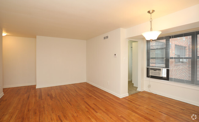 1BR, 1BA - 750 SF - The Morgan on Capitol Hill Apartments