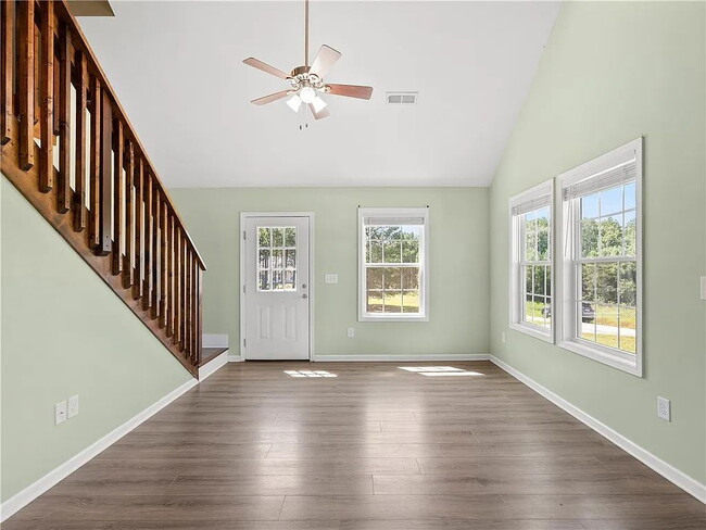 Building Photo - Beautiful 3 Bedroom Home in Country Setting