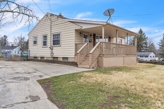 Building Photo - 3226 Quentin Dr