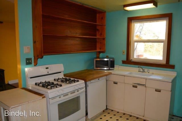 Building Photo - 1 br, 1 bath House - 321 Highland Ave