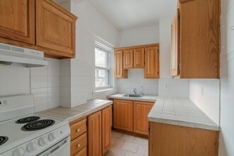 Building Photo - 1 Av. Rosemount