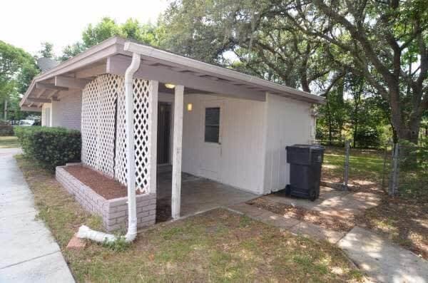 Building Photo - 1110 E Camellia Dr