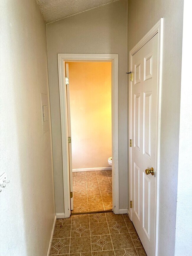 Photo - 2 Bedroom, 1 1/2 Half Bath, End Unit Townh... Townhome