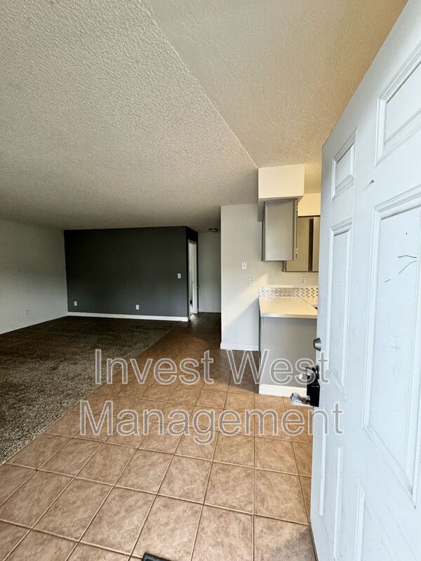 Foto principal - 944-933 33rd Ave