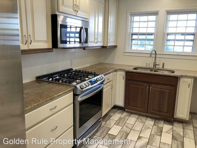 Building Photo - 4 br, 2 bath House - 405 Hyde Park Dr