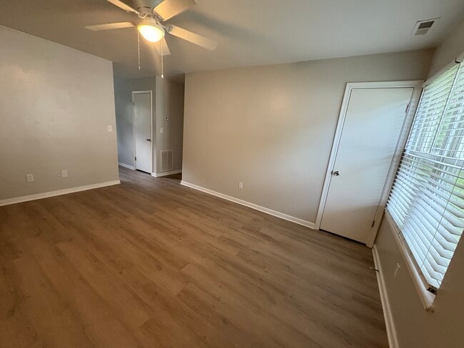 Building Photo - 311 N Oceana Blvd