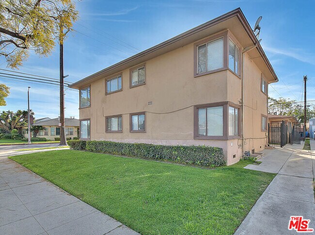 Foto del edificio - 3701 Coliseum St