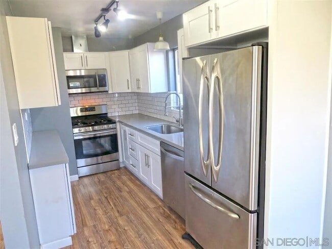 Building Photo - 4567 Kansas St