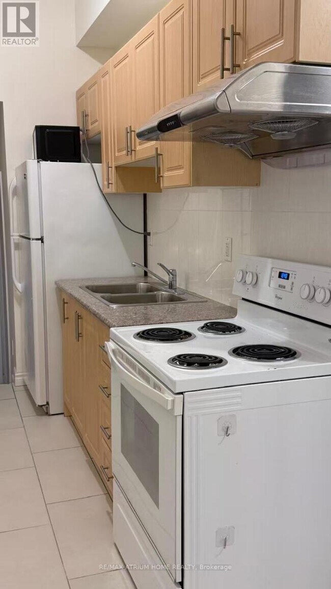 Photo du bâtiment - 413 Spadina Ave.