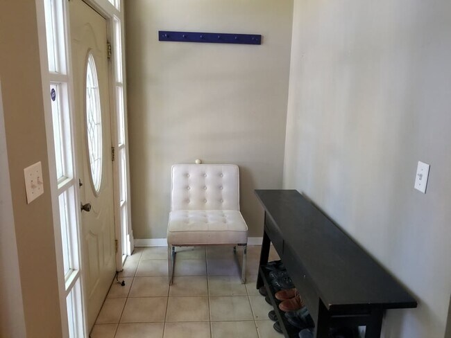 Foto del edificio - 3347 W Crystal St