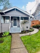 Building Photo - 3440 SW Falcon St