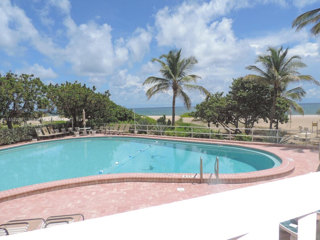 Primary Photo - 710 N Ocean Blvd