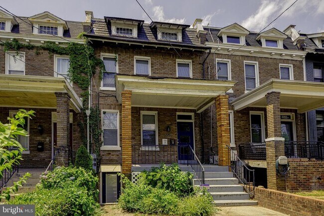 Building Photo - 5518 13th St NW