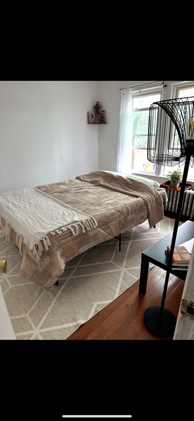 Foto principal - 981 Albany Ave