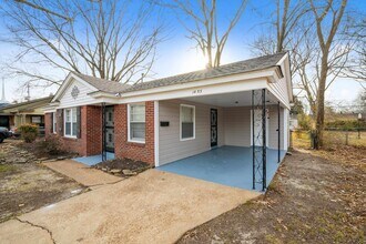 Building Photo - 1453 Colonial Rd