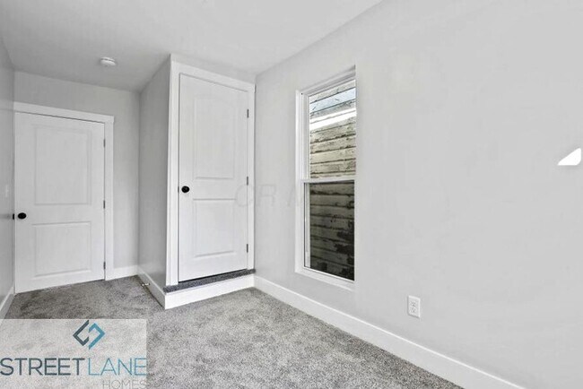 Foto del edificio - Charming 2 Bedroom in Columbus!