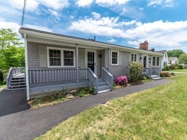 Building Photo - 98 Hargreaves Ave
