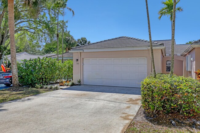 Foto del edificio - 1053 Island Manor Dr