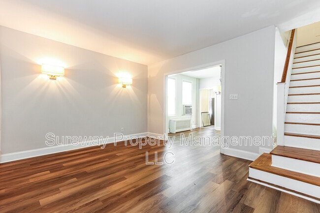 Building Photo - 137 Bartram Ave