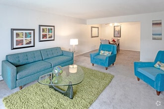 2BR, 1BA - Autumn Ridge Apartments