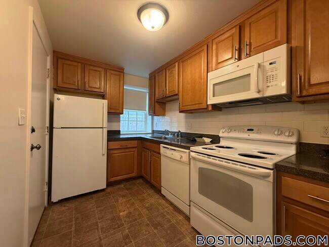 Foto del edificio - 32 Worthen Rd