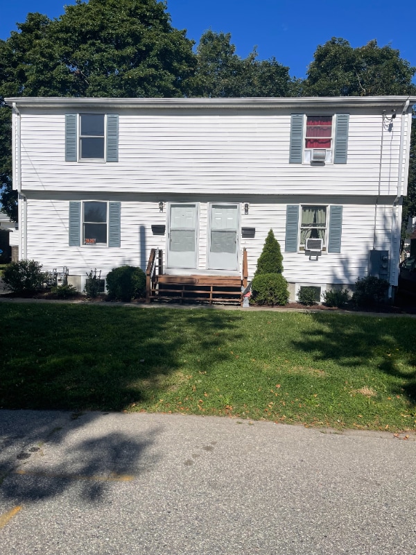 Primary Photo - 33 Larch St