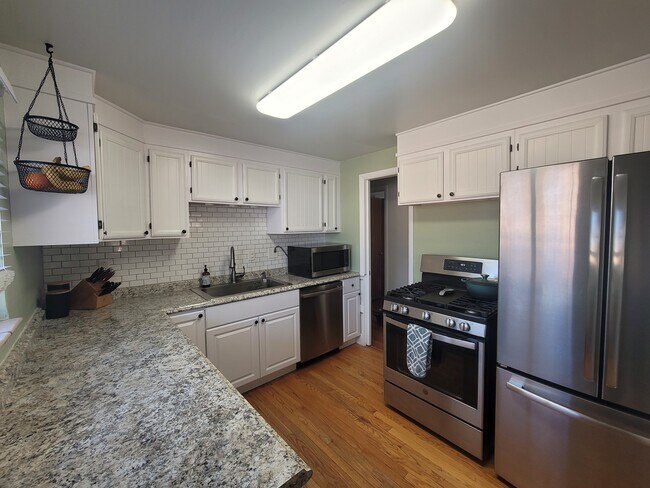 Photo - 978 Kenton St House