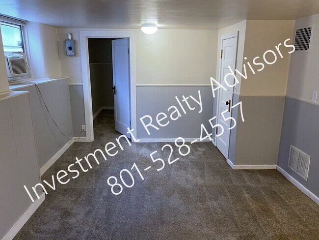 Foto del edificio - 234 1/2 N Spencer Ct-