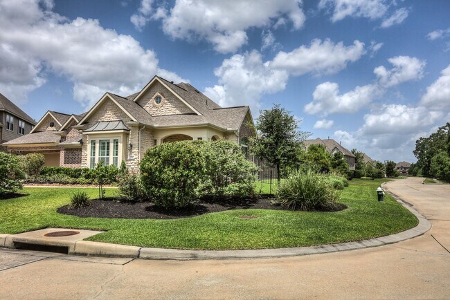 Foto del edificio - 154 W Hullwood Ct