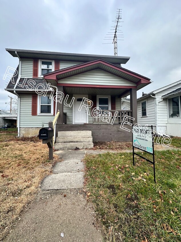 Foto principal - Newly updated 2 Bed 1 bath Home