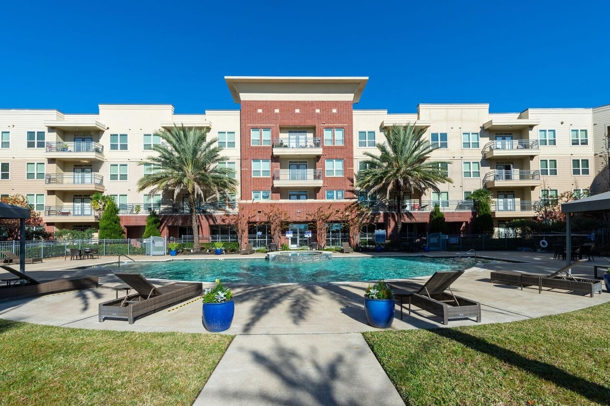 Primary Photo - Regard at Med Center