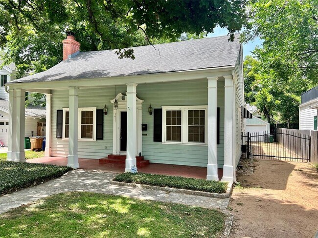 Building Photo - 1411 Westover Rd