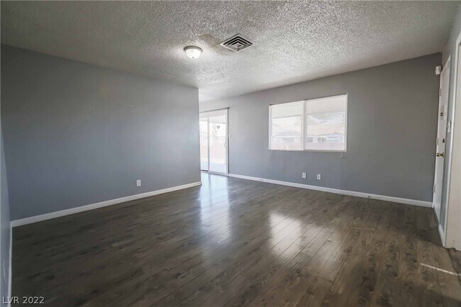 Foto del edificio - 7028 Forest Vista St