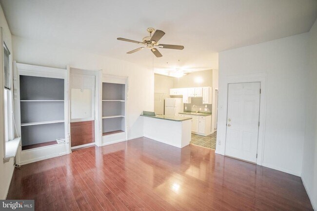 Foto del edificio - 2424 Poplar St