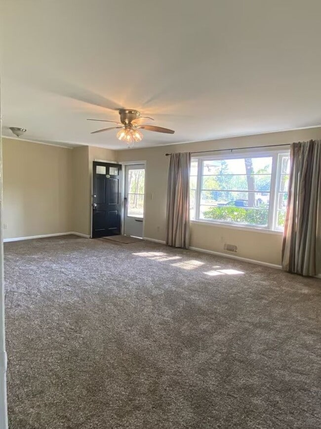 Photo - Beautiful Brick Ranch on Expansive Private Lot Near Athens House