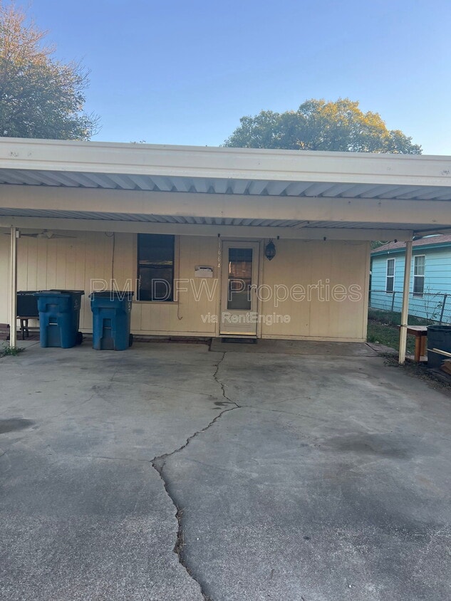 Photo - 1664 Fagan Dr