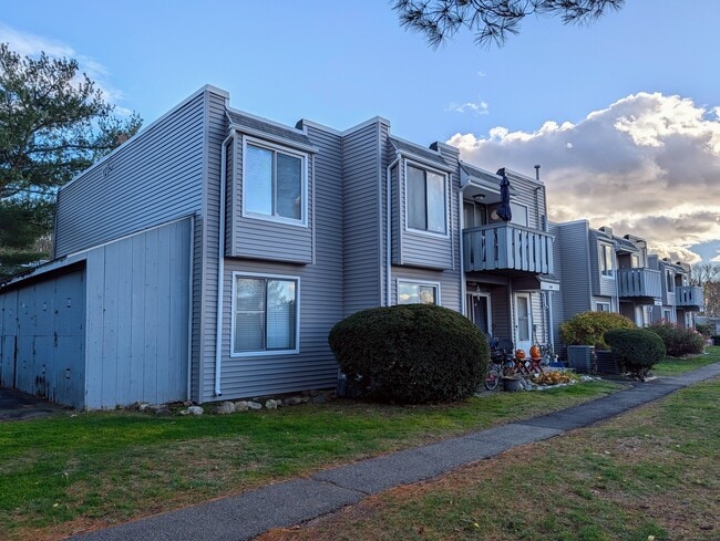 Building Photo - 12 Cedar Ct