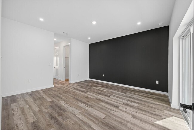 Building Photo - FIRST MONTH FREE!!! 4/2 In NW Cape