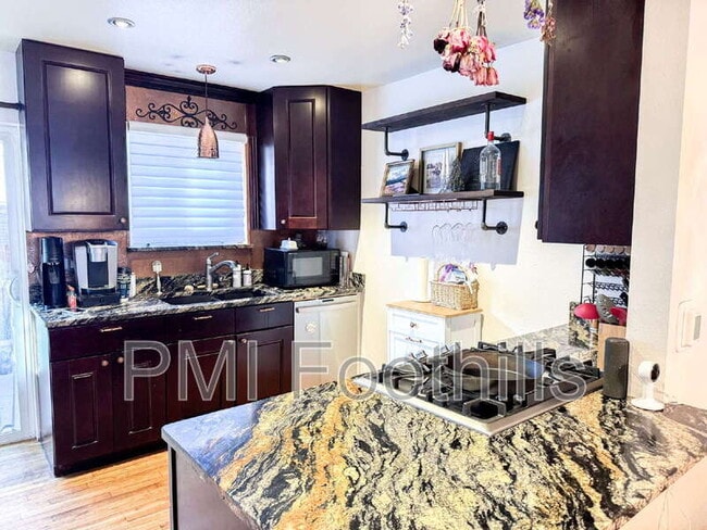 Photo - 171 Holman Way Townhome