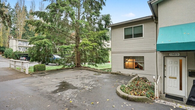 Foto del edificio - 13073 15th Ave NE