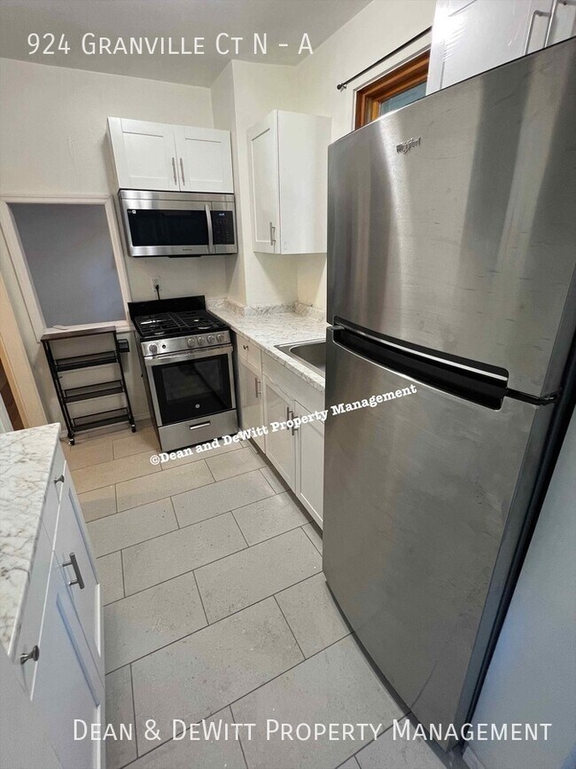 Foto del edificio - 924 Granville Ct N