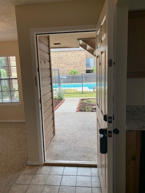 Foto del edificio - 7122 Premont Dr