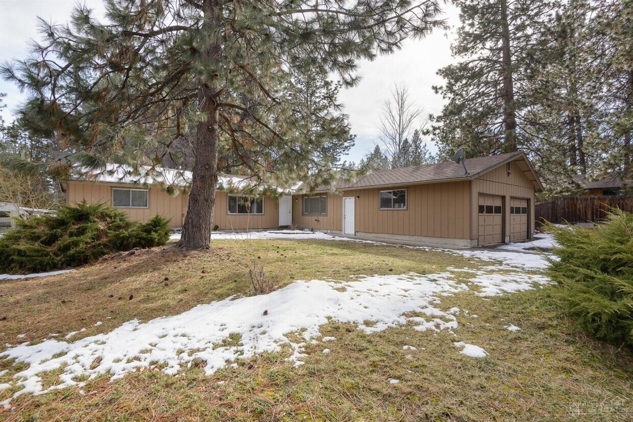 Foto principal - 1643 SW Knoll Ave