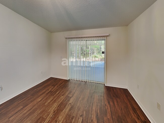 Foto del edificio - 5549 Shady Pine St S