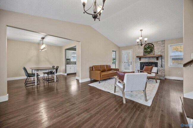 Foto del edificio - 235 Usher Rd