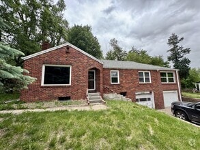 Building Photo - 4725 N 60th St