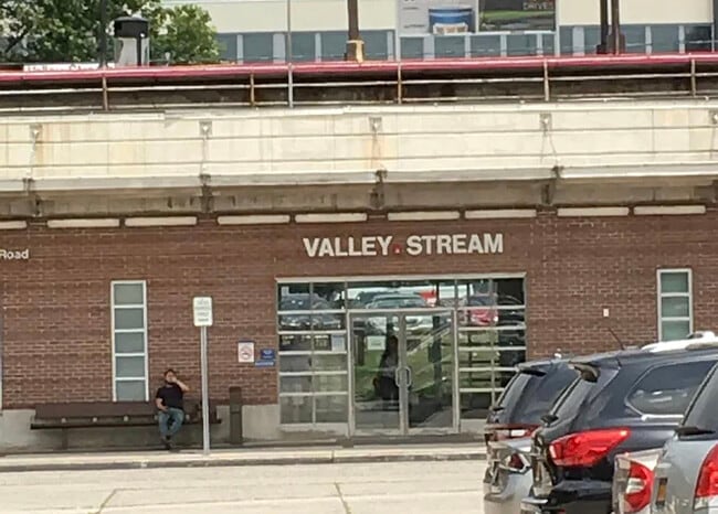 Building Photo - 14 Brooklyn Ave