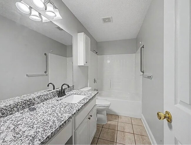 Building Photo - 2712 McLain Ln