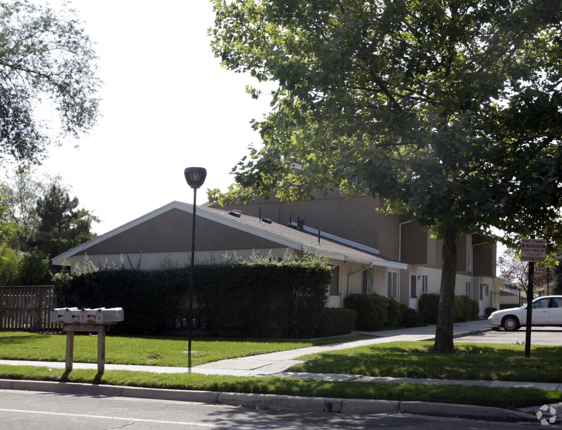Building Photo - 1431 W 400 S